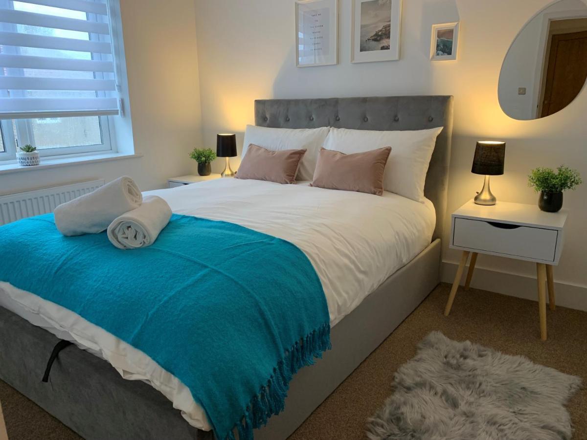 Stylish & Spacious 3 Bed House With 2 Free Car Parking Spaces Villa Appledram Exterior foto